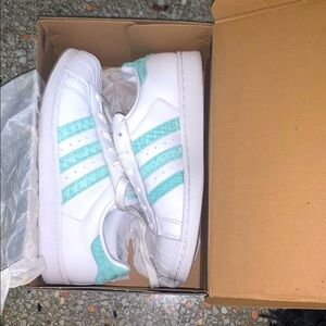 Women’s Adidas Originals Superstar White and Mint Sneakers-Size 7.5